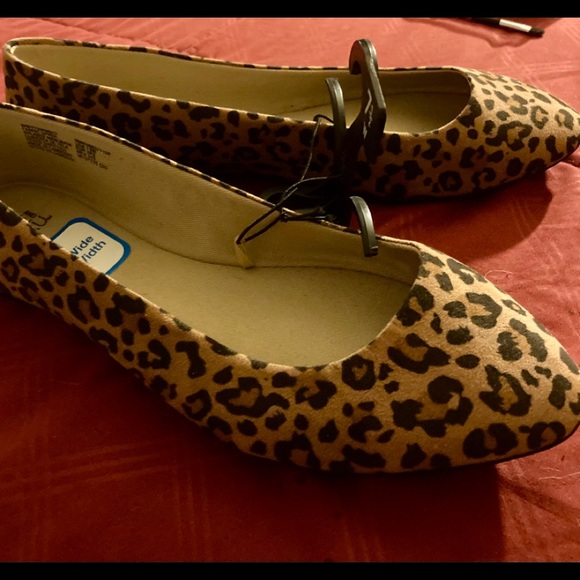 Size 7 1/2 new flats - Picture 7 of 11